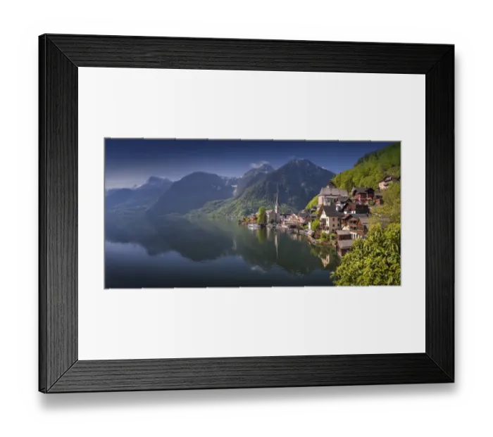 Framed Print : Lake Hallstatt and views of the beautiful historic village, in the mountainous region of Salzkammergut, Austria