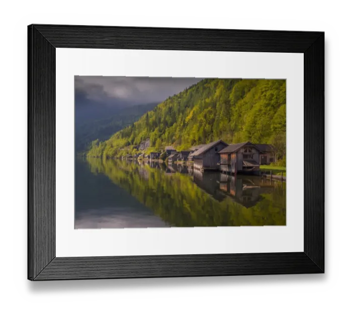Framed Print : Lake Hallstatt and views of the beautiful historic village, in the mountainous region of Salzkammergut, Austria