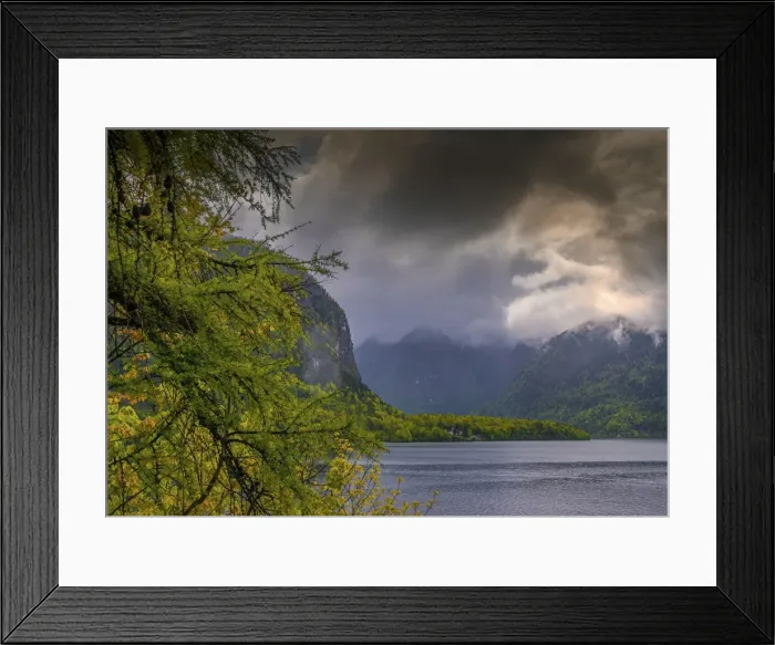 Framed Print : Lake Hallstatt, in the mountainous region of Salzkammergut, Austria