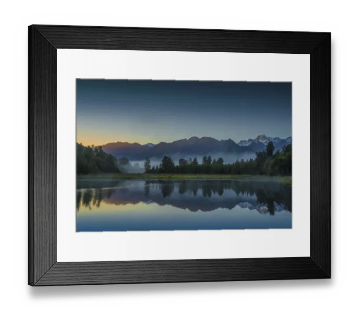 Framed Print : Dawn at lake Matheson, south island, New Zealand Framed Print : Dawn at lake Matheson, south island, New Zealand