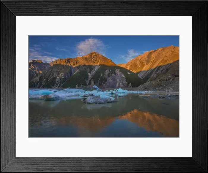 Framed Print : Tasman lake, Mount Cook Aoraki national park, south island, New Zealand Framed Print : Tasman lake, Mount Cook Aoraki national park, south island, New Zealand