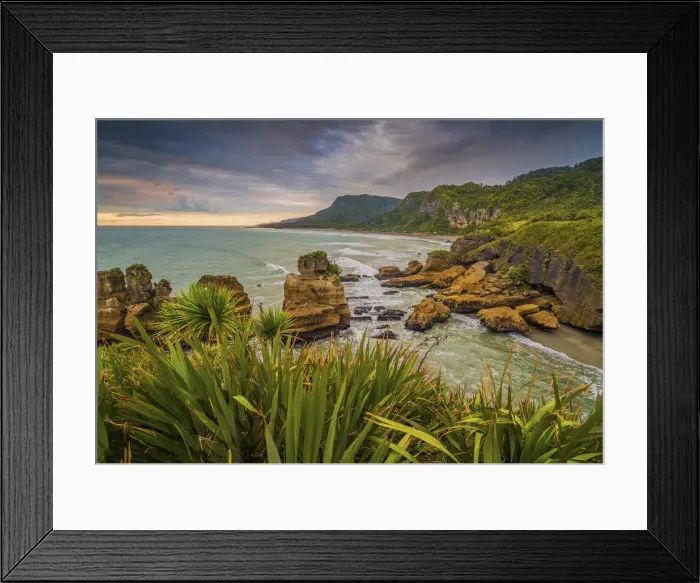 Framed Print : Pancake rocks, Punakaiki, west coast, south island, New Zealand Framed Print : Pancake rocks, Punakaiki, west coast, south island, New Zealand