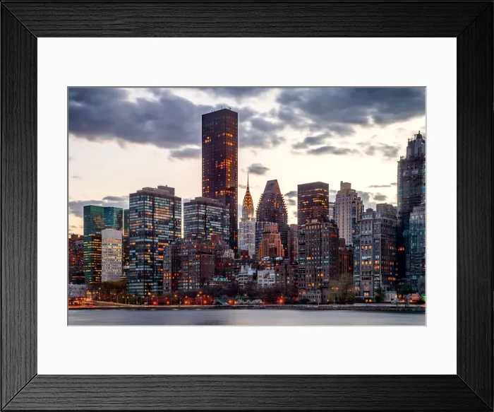 Framed Print : Manhattan skyline view from Roosevelt Island