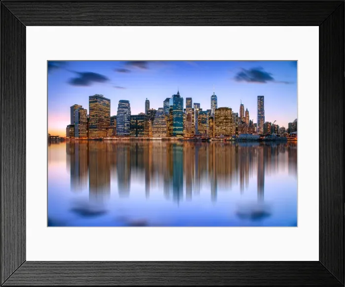Framed Print : Manhattan skyline at dusk