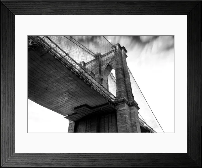 Framed Print : Brooklyn Bridge in black and white Framed Print : Brooklyn Bridge in black and white