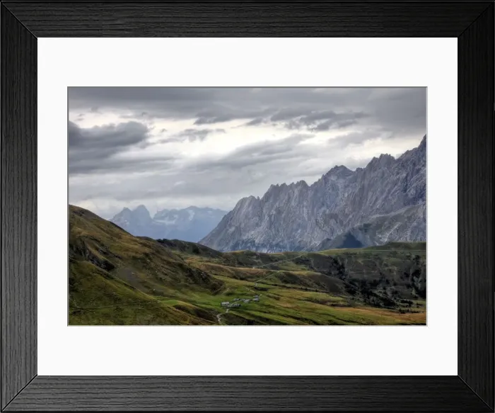 Framed Print : Rocky Alpine peaks around Grindelwald