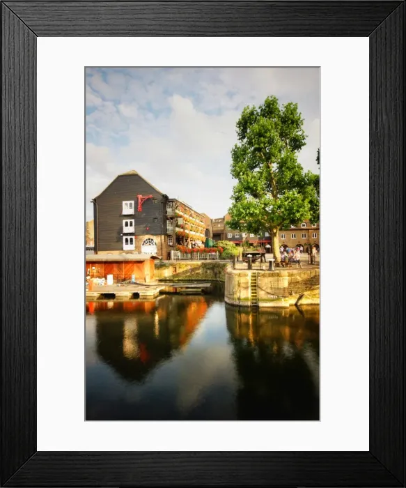 Framed Print : world famous place (international landmark), leisure boats (recreational boat), portrait format Framed Print : world famous place (international landmark), leisure boats (recreational boat), portrait format
