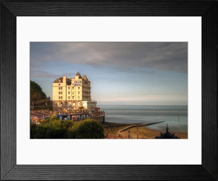 Framed Print : Llandudno bay, beach and Great Orme on sunny day Framed Print : Llandudno bay, beach and Great Orme on sunny day