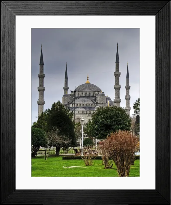 Framed Print : Sultan Ahmed Mosque in Istanbul on cloudy day
