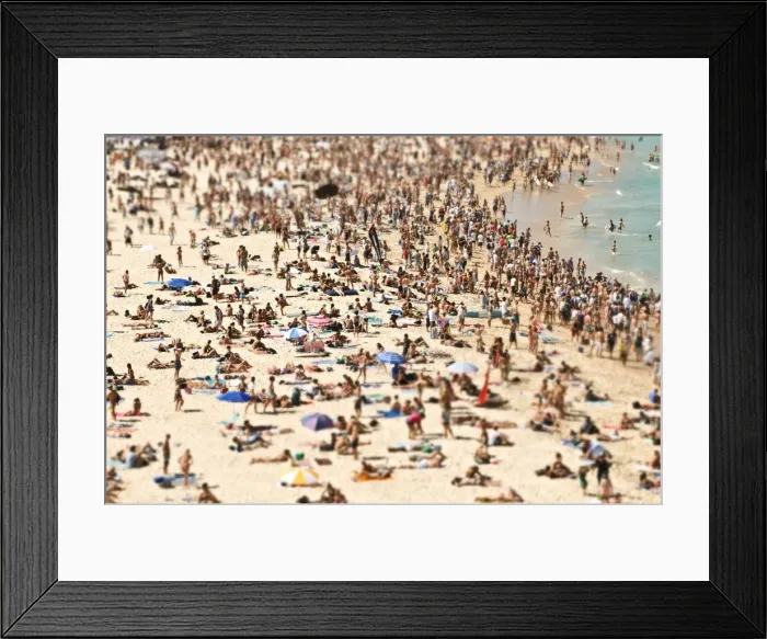 Framed Print : Busy Bondi