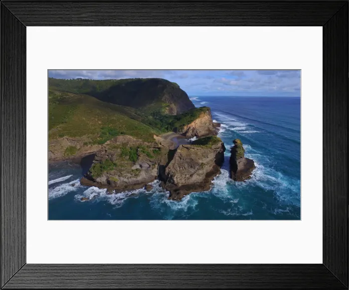 Framed Print : Rock Formation in Piha Beach, North Island, New Zealand Framed Print : Rock Formation in Piha Beach, North Island, New Zealand