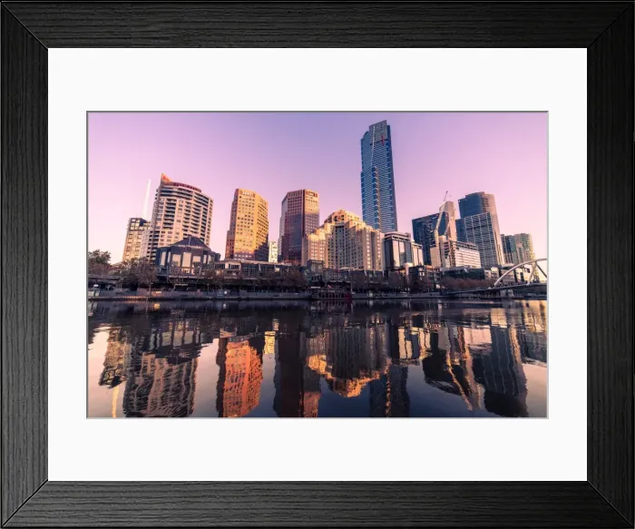 Framed Print : Melbournes Southbank viewed across the Yarra River, Melbourne, Australia Framed Print : Melbournes Southbank viewed across the Yarra River, Melbourne, Australia