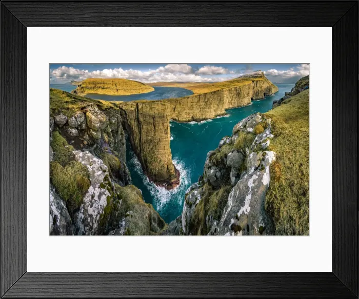 Framed Print : Lake SA┼¥rvAagsvatn