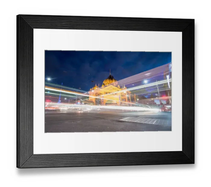 Framed Print : Flinders train station, Melbourne, Australia Framed Print : Flinders train station, Melbourne, Australia
