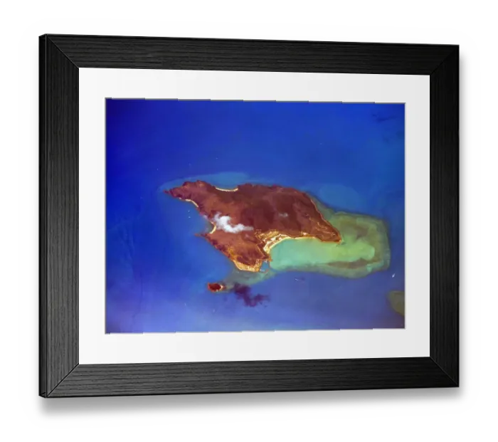Framed Print : Small puff of cloud hovers over Hayman Island