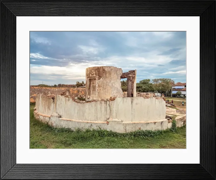 Framed Print : Historical old fort wall of Galle Fort located in Sri Lanka Framed Print : Historical old fort wall of Galle Fort located in Sri Lanka