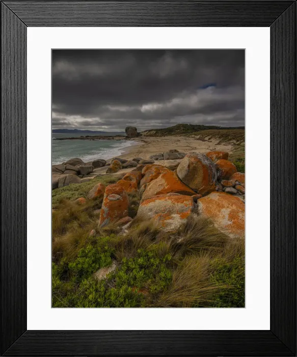 Framed Print : Marshall bay and views of Castle rock, western coastline of Flinders Island, Bass Strait, Tasmania