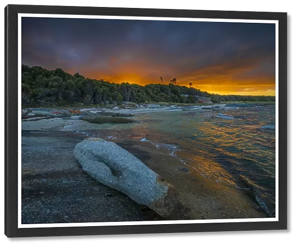 Sunrise at Blue Rocks on Flinders Island, Bass Strait, Tasmania
