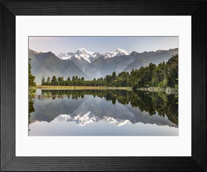 Framed Print : View of snow-covered Mount Cook and Mount Tasman, reflection in Lake Matheson