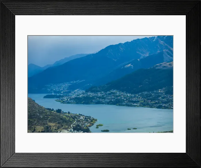Framed Print : Beautiful scenic view of Queenstown and Lake Wakatipu, New Zealand Framed Print : Beautiful scenic view of Queenstown and Lake Wakatipu, New Zealand