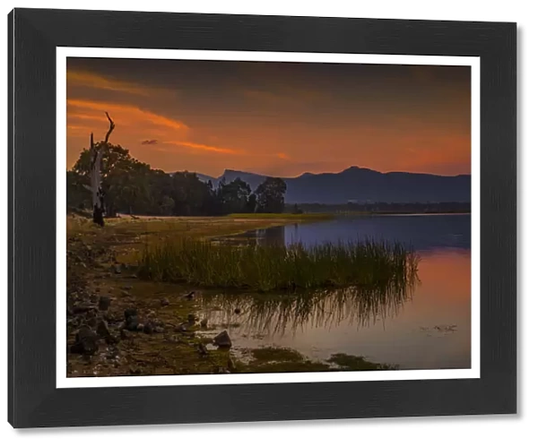Lake Fyans dawn light, Grampians, Western Victoria, Australia
