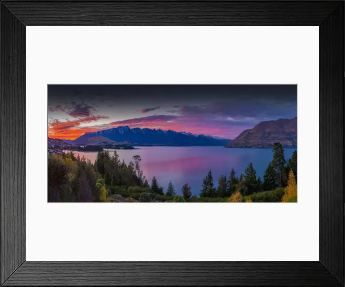 Framed Print : Lake Wakatipu sunset colours, South Island, New Zealand Framed Print : Lake Wakatipu sunset colours, South Island, New Zealand
