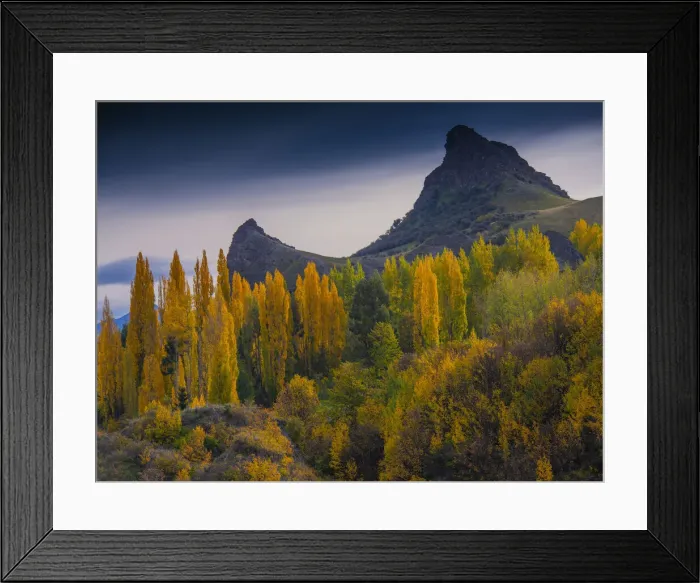Framed Print : Viewpoint in the autumn at Cromwell, South Island, New Zealand