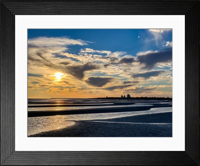 Framed Print : Sun setting over a beautiful sandy beach, Ceduna - South Australia Framed Print : Sun setting over a beautiful sandy beach, Ceduna - South Australia