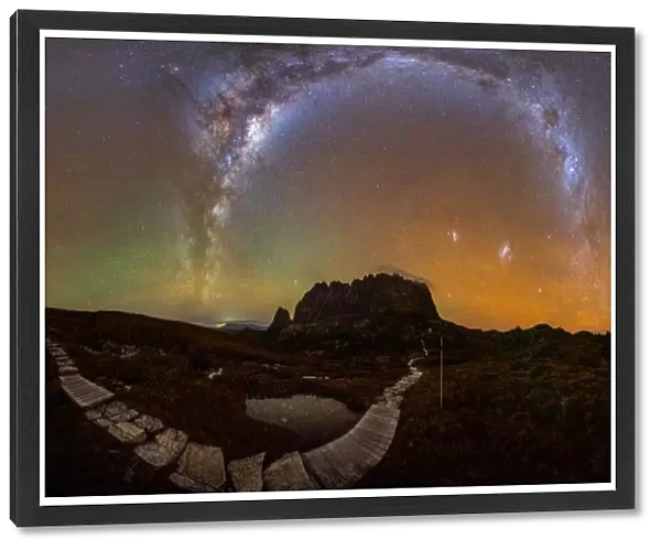 Milky Way arch over Cradle Mountain with crazy red airglow