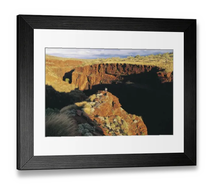 Framed Print : People at Oxers Lookout, Karijini National Park, Western Australia