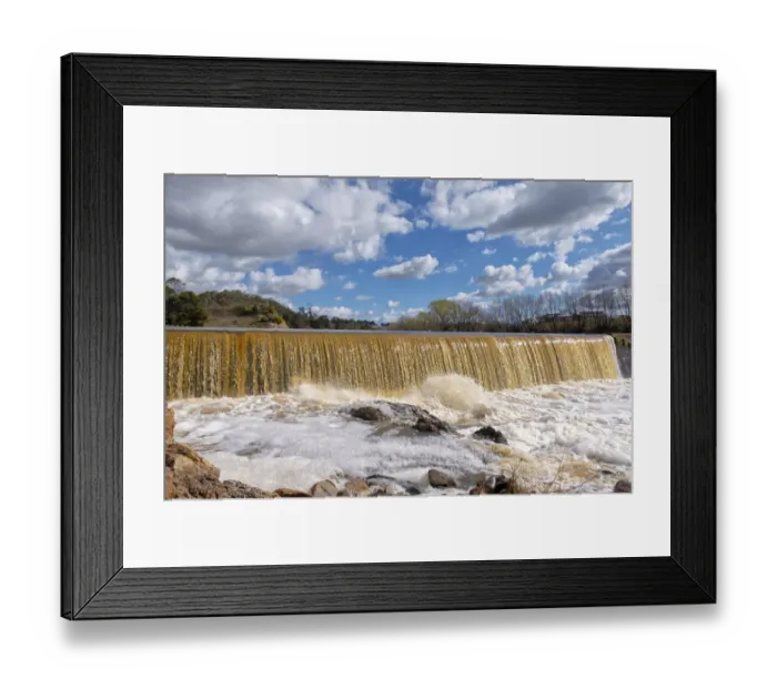Framed Print : Water Flowing over Marsden Weir, Goulburn, New South Wales