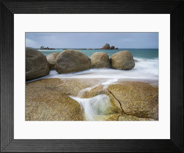 Framed Print : Incoming Wave at Picnic Rocks Framed Print : Incoming Wave at Picnic Rocks