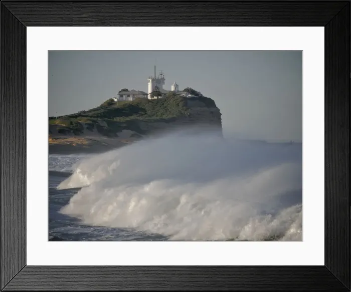 Framed Print : Huge waves Framed Print : Huge waves
