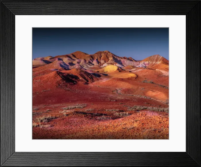 Framed Print : The Colourful and dramatic hill formations of the Breakaways, near Coober Pedy, in South Australia