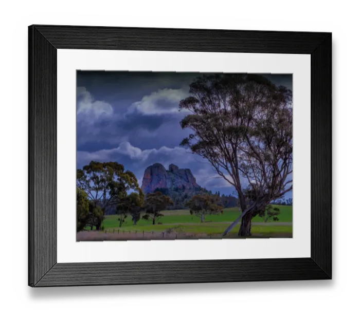 Framed Print : Arapiles escarpment in rural Western Victoria, Australia