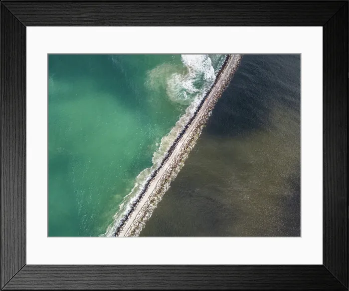 Framed Print : Two Sides Of The Ocean - Waves vs. Seaway