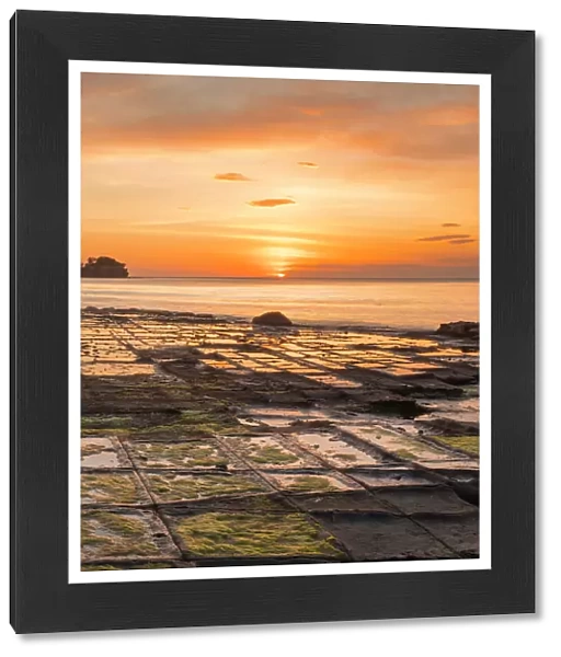 Sunrise at the tessellated pavements