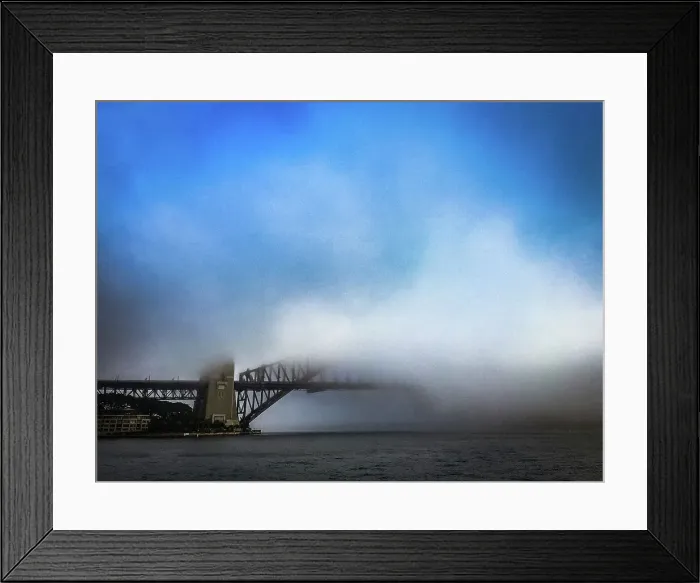 Framed Print : A foggy Sydney Harbour Bridge Framed Print : A foggy Sydney Harbour Bridge