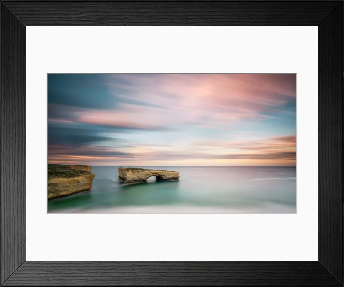 Framed Print : Sunrise at the London Bridge Framed Print : Sunrise at the London Bridge