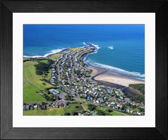 Framed Print : Gerroa. Aerial view of Gerroa, New South Wales, Australia Framed Print : Gerroa. Aerial view of Gerroa, New South Wales, Australia