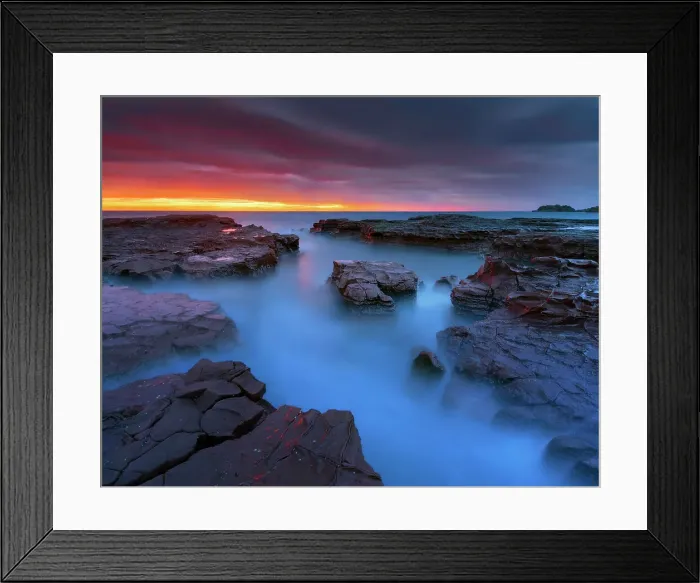 Framed Print : High tide at Kiama Surf, Sydney Framed Print : High tide at Kiama Surf, Sydney