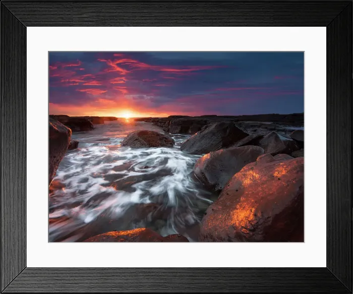Framed Print : Kiama surf beach, Sydney