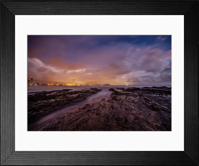 Framed Print : Beautiful twilights cloudy sunset over the textured rocks at Currumbin alley Framed Print : Beautiful twilights cloudy sunset over the textured rocks at Currumbin alley
