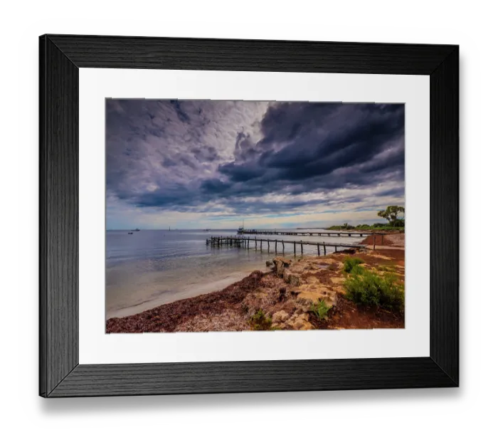 Framed Print : A coastal view of the Indian Ocean at Leeman in late Autumn Framed Print : A coastal view of the Indian Ocean at Leeman in late Autumn