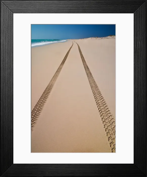 Framed Print : Endless beach