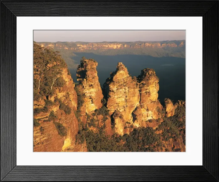 Framed Print : Katoomba, Blue Mountains, New South Wales, Australia Framed Print : Katoomba, Blue Mountains, New South Wales, Australia