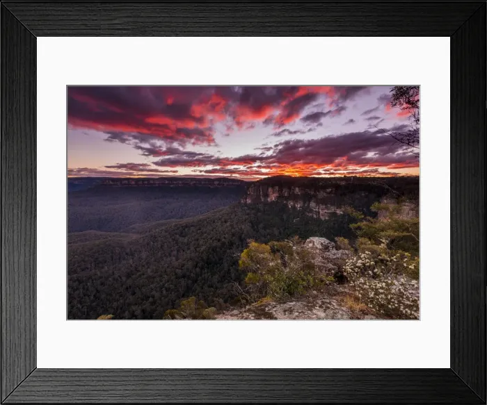 Framed Print : Sunset over Jamison Valley Framed Print : Sunset over Jamison Valley