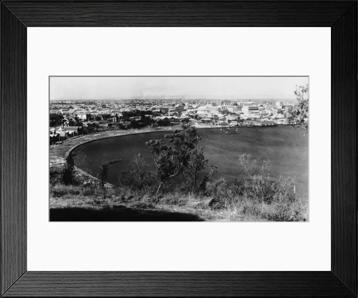 Framed Print : Perth. A view of the city of Perth on the coast of Western Australia, circa 1935