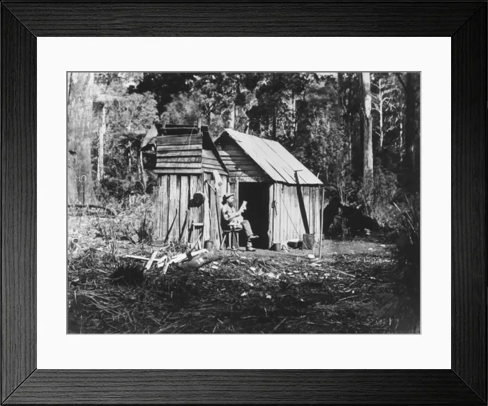 Framed Print : Hut Fernshaw Framed Print : Hut Fernshaw