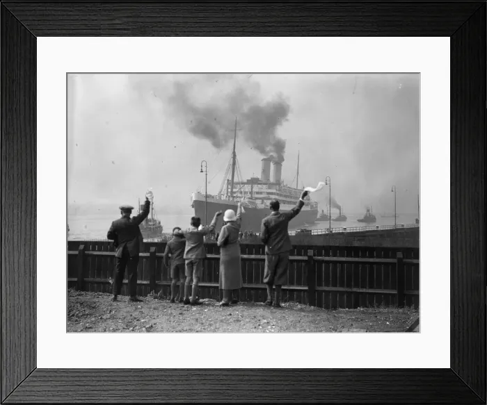 Framed Print : Orontes. Well-wishers wave goodbye to Douglas Jardine and the other members of the MCC 